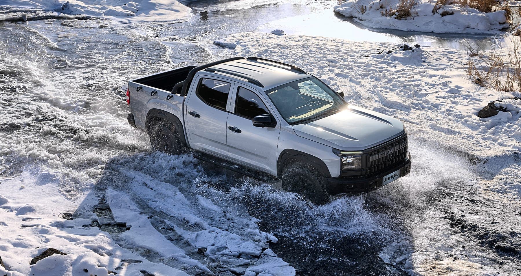 2026 MAXUS Interstellar L New Generation — Double Cab Diesel Pickup Truck for export, fording a river