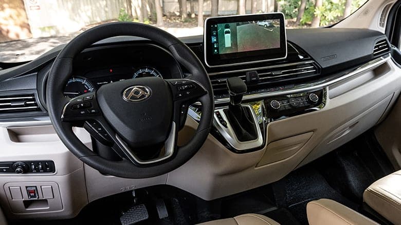 2026 MAXUS V90 — Large Diesel Van and 9–15 Seat Minibus for export, dashboard and centre console